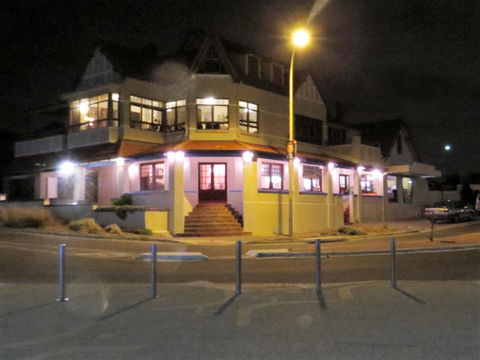 McCloud House - Tourism Hervey Bay 8
