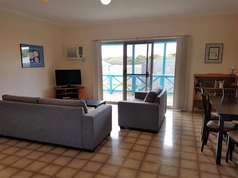 Marion Bay Holiday Villas - Tourism Hervey Bay 1