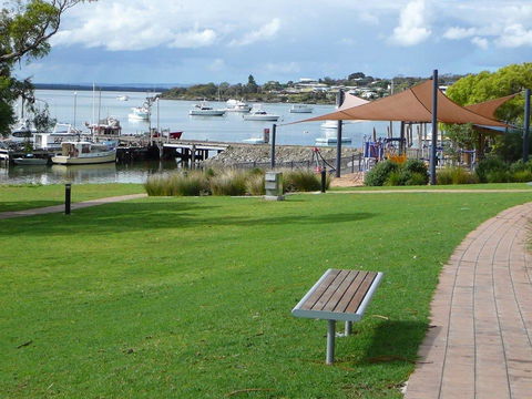 Longbeach Apartments - Hervey Bay Accommodation 10