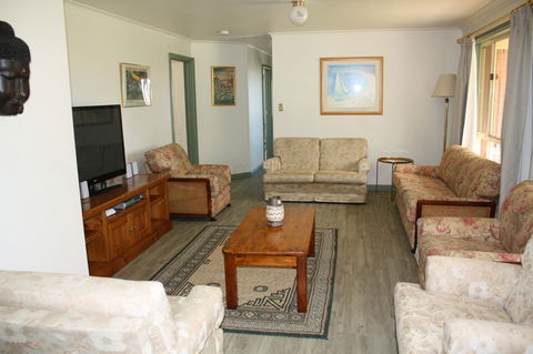 Maslin Beach House - Hervey Bay Accommodation 8