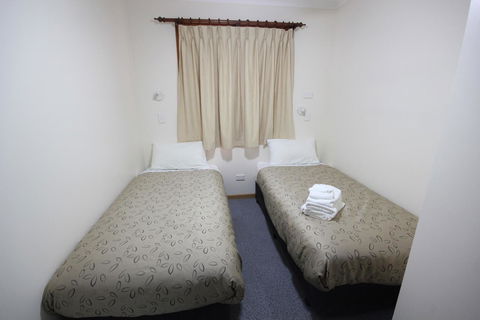 Port Vincent Motel & Apartments - Tourism Hervey Bay 14