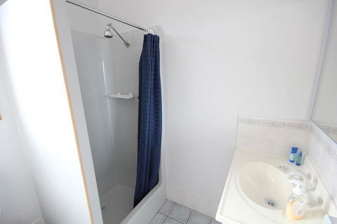 Port Vincent Motel & Apartments - Tourism Hervey Bay 16