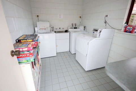 Port Vincent Motel & Apartments - Tourism Hervey Bay 24
