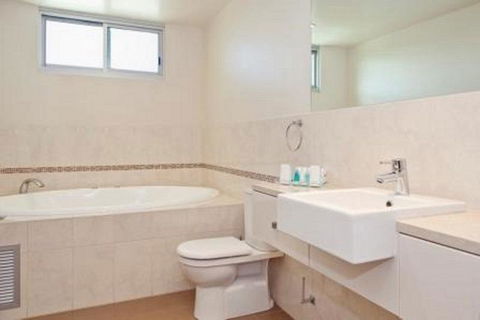 Port Lincoln Hotel - Tourism Hervey Bay 1
