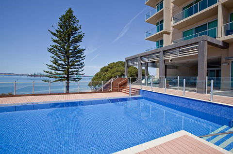 Port Lincoln Hotel - Tourism Hervey Bay 0