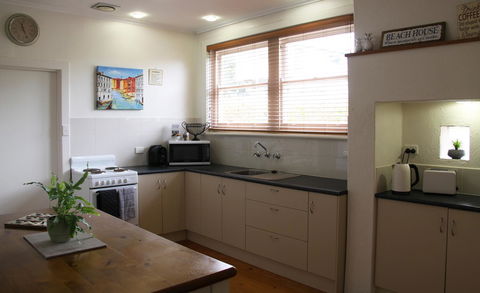 Grace Cottage - Tourism Hervey Bay 6