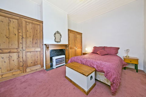Vineyard Cottage BnB - Tourism Hervey Bay 7