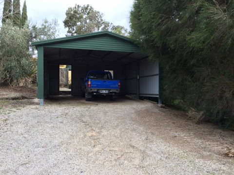 Vineyard Cottage BnB - Tourism Hervey Bay 13
