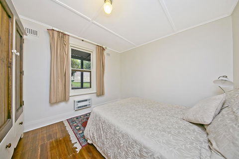 Vineyard Cottage BnB - Tourism Hervey Bay 18