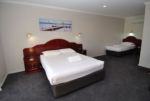 Hilton Beachfront Motel - Tourism Hervey Bay 41