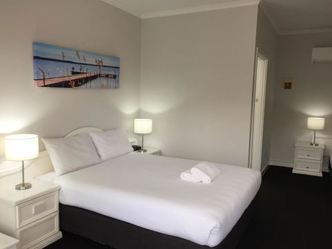 Hilton Beachfront Motel - Tourism Hervey Bay 5