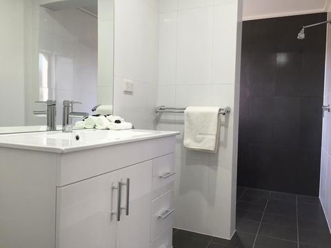 Hilton Beachfront Motel - Tourism Hervey Bay 37
