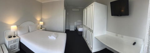 Hilton Beachfront Motel - Tourism Hervey Bay 39