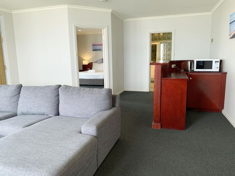 Hilton Beachfront Motel - Tourism Hervey Bay 16