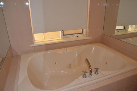 The Bluff Resort Apartments - Tourism Hervey Bay 37