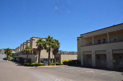 The Bluff Resort Apartments - Tourism Hervey Bay 23