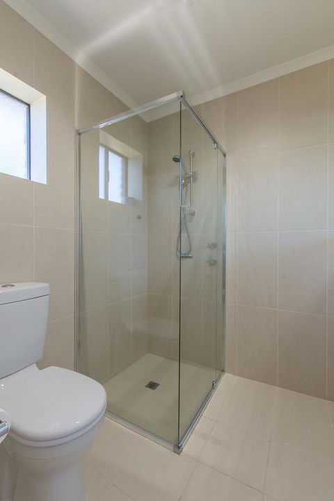 Mick O\'Sheas - Hervey Bay Accommodation 23