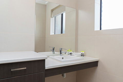 Mick O\'Sheas - Hervey Bay Accommodation 2