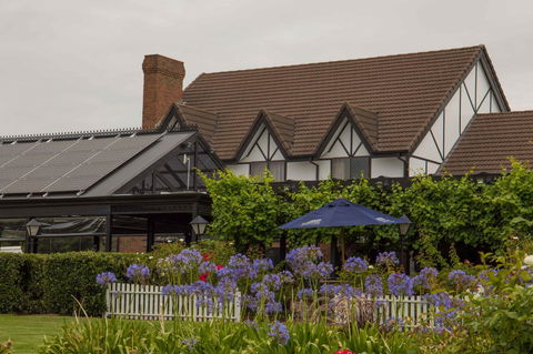Mick O\'Sheas - Hervey Bay Accommodation 37
