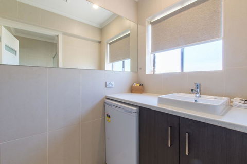Mick O\'Sheas - Hervey Bay Accommodation 26