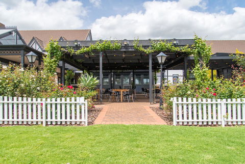 Mick O\'Sheas - Hervey Bay Accommodation 39