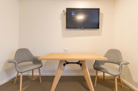 Mick O\'Sheas - Hervey Bay Accommodation 13