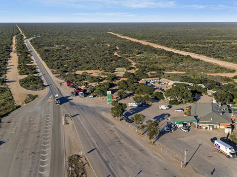 Border Village Roadhouse - Tourism Hervey Bay 19
