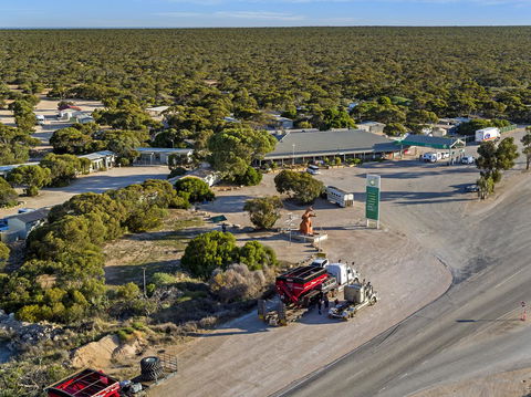 Border Village Roadhouse - Tourism Hervey Bay 6