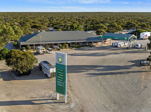 Border Village Roadhouse - Tourism Hervey Bay 17