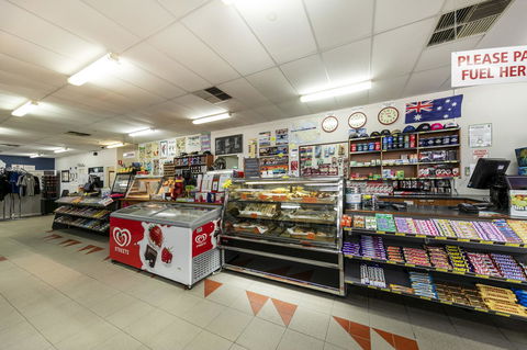 Border Village Roadhouse - Tourism Hervey Bay 9