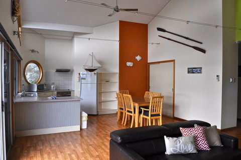 Rest A Shore Coffin Bay - Hervey Bay Accommodation 6