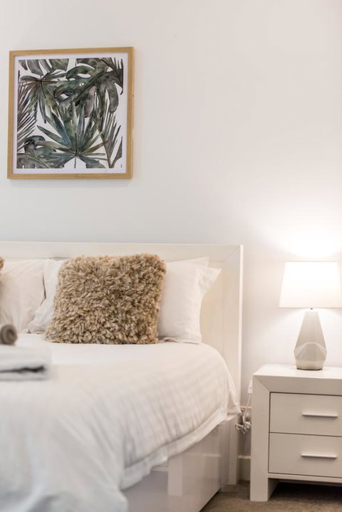 Beachside Luxury & Comfort, Ocean Views In Glenelg - Hervey Bay Accommodation 13