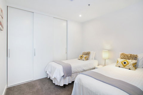 Beachside Luxury & Comfort, Ocean Views In Glenelg - Hervey Bay Accommodation 17