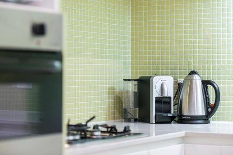 Beachside Luxury & Comfort, Ocean Views In Glenelg - Hervey Bay Accommodation 15
