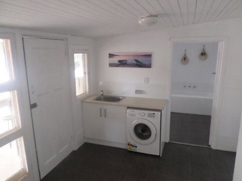 Dells Seaside Escape Moonta Bay - Hervey Bay Accommodation 6