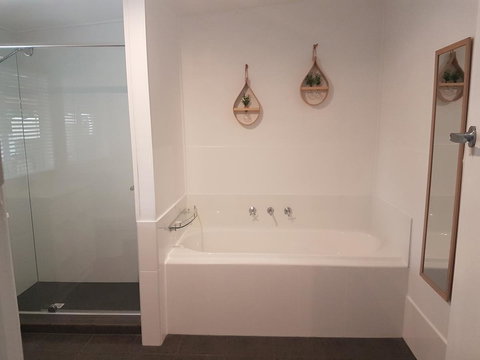 Dells Seaside Escape Moonta Bay - Hervey Bay Accommodation 5
