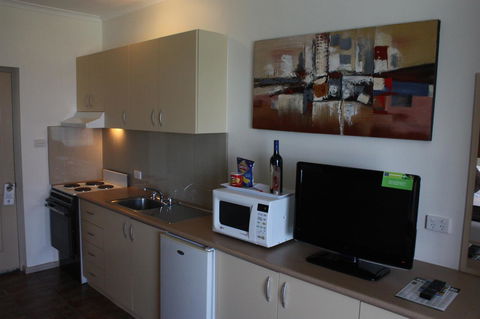 Lakeview Motel And Apartments - Tourism Hervey Bay 11