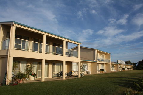Lakeview Motel And Apartments - Tourism Hervey Bay 2