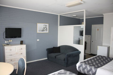 Lakeview Motel And Apartments - Tourism Hervey Bay 14