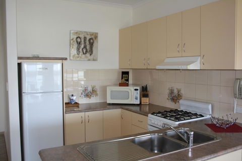 Lakeview Motel And Apartments - Tourism Hervey Bay 8