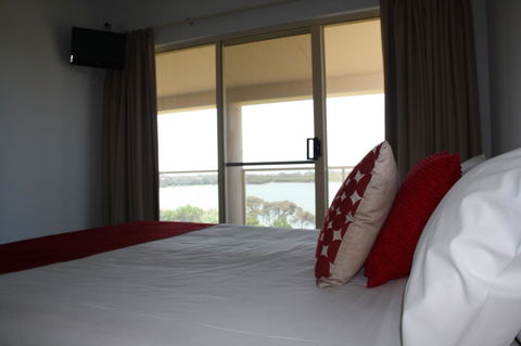 Lakeview Motel And Apartments - Tourism Hervey Bay 4