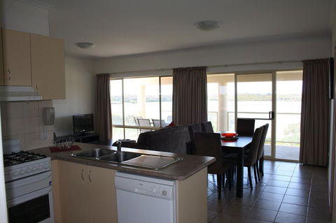 Lakeview Motel And Apartments - Tourism Hervey Bay 5