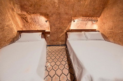 The Underground Motel - Hervey Bay Accommodation 6