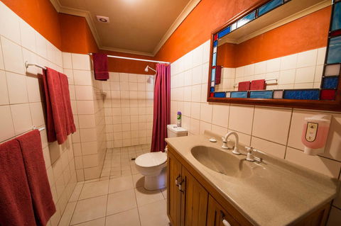 The Underground Motel - Hervey Bay Accommodation 10