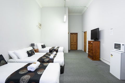City Centre Motel Hotel - Hervey Bay Accommodation 9
