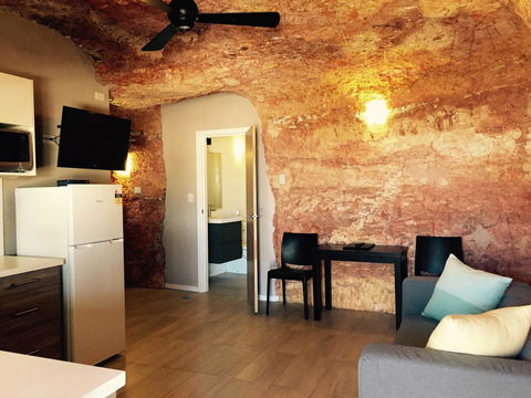 The Lookout Cave Underground Motel - Hervey Bay Accommodation 17