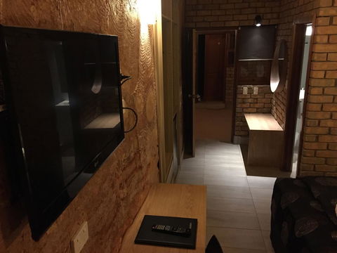 The Lookout Cave Underground Motel - Hervey Bay Accommodation 26