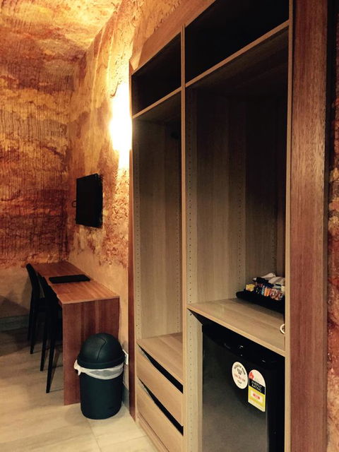 The Lookout Cave Underground Motel - Hervey Bay Accommodation 36