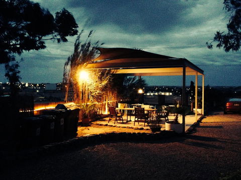 The Lookout Cave Underground Motel - Hervey Bay Accommodation 14