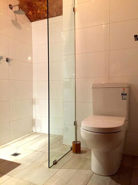 The Lookout Cave Underground Motel - Hervey Bay Accommodation 38